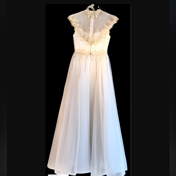 VINTAGE Ivory White Sleeveless Evening gown Lace trim Sheer High neckline Luxe - Picture 7 of 15